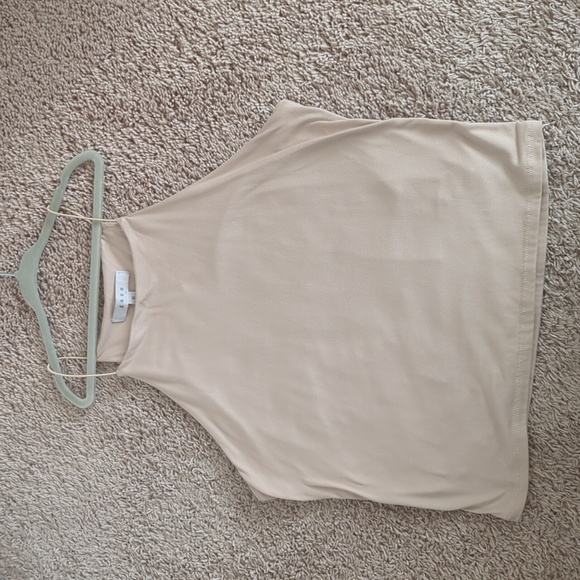 Size Medium Tan Women's Tank Top - Picture 1 of 5